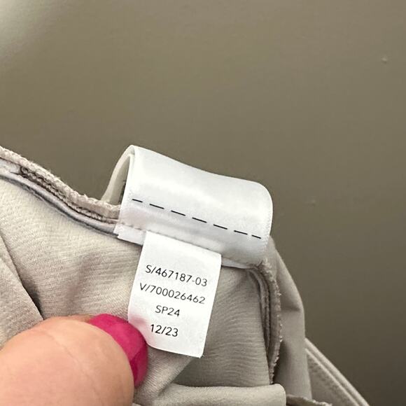 ATHLETA Endless High Rise Cargo Pant Abalone Grey Cream Sz 12 {3R22} - Picture 6 of 6